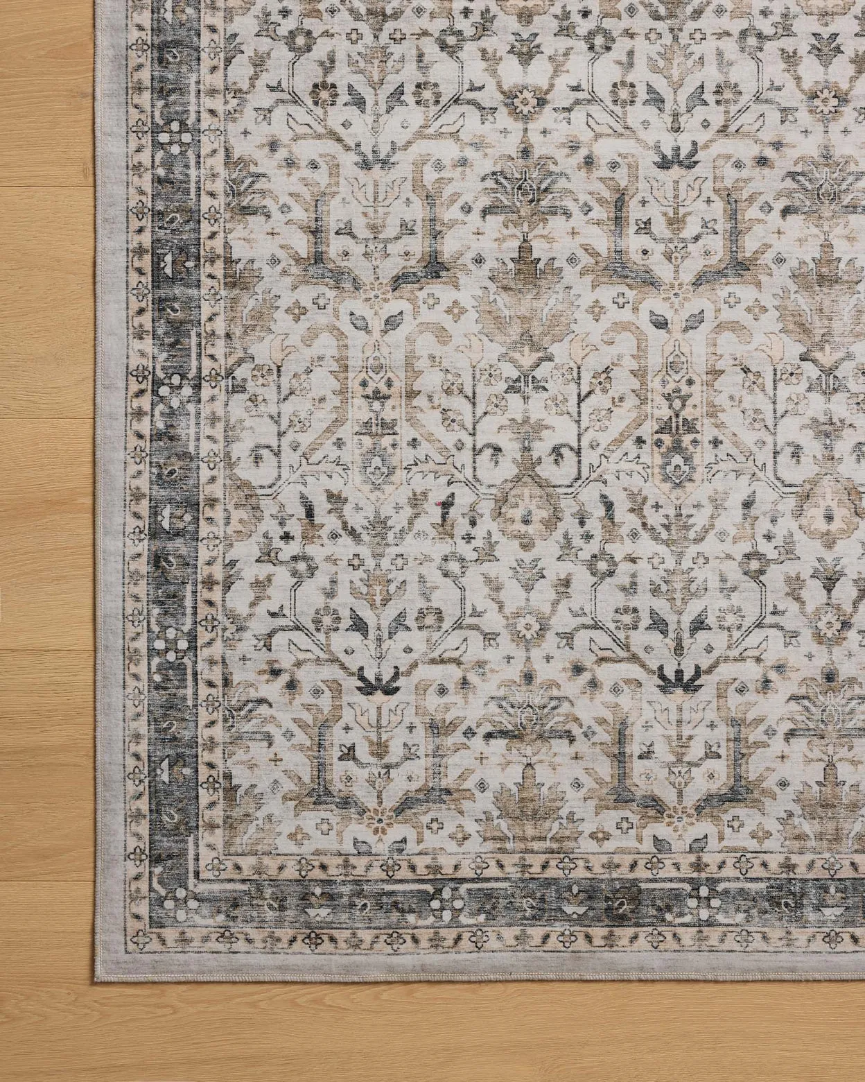 Ainsley Ivory / Stone Rug