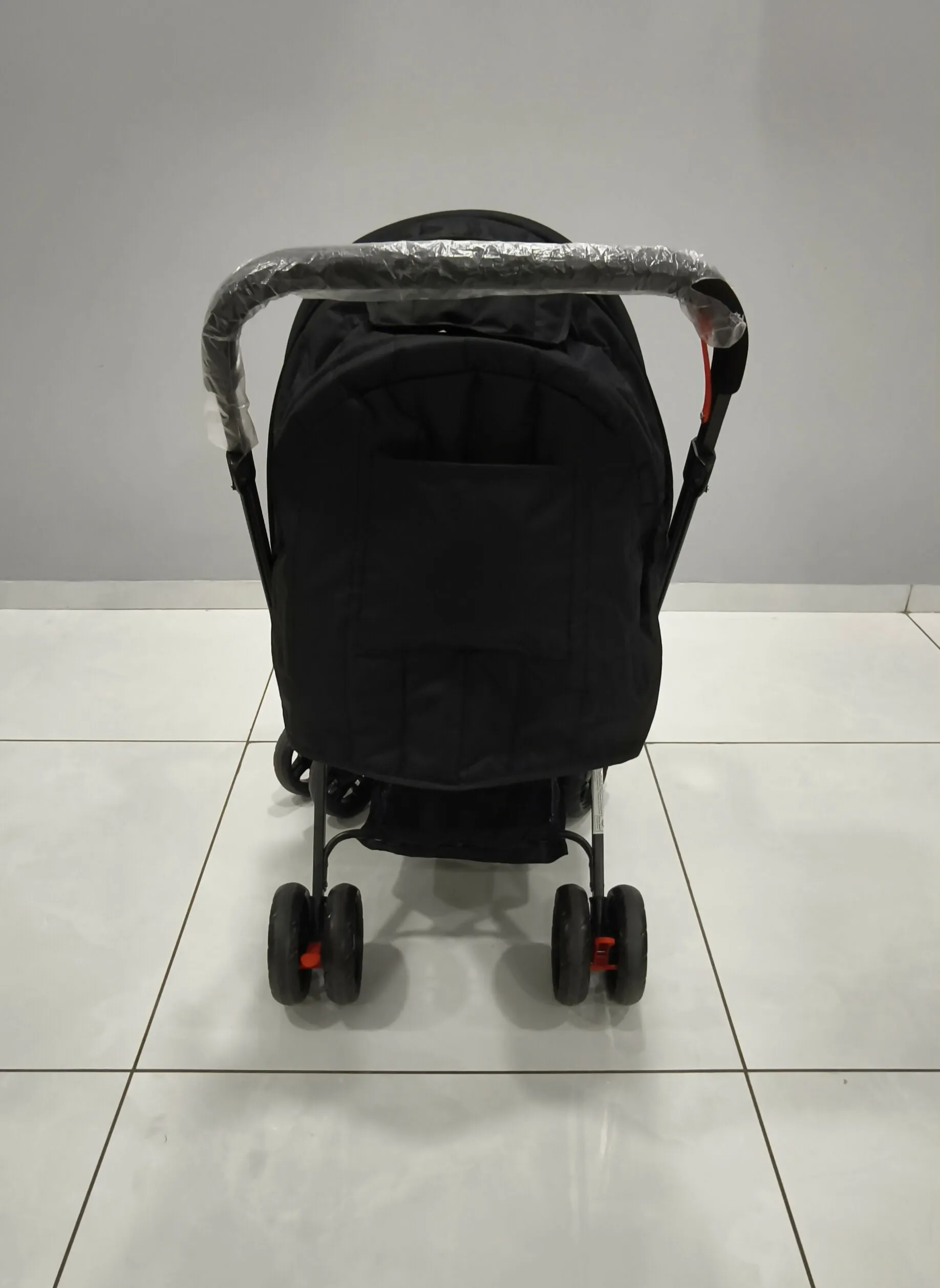 BABYHUG  Cocoon Stroller with Mosquito Net & reversible Handle