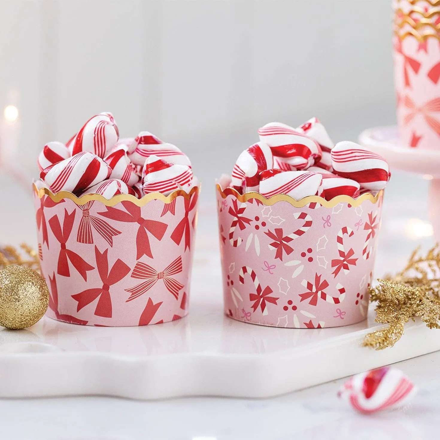 CANDY CANE BOWS BAKING CUPS