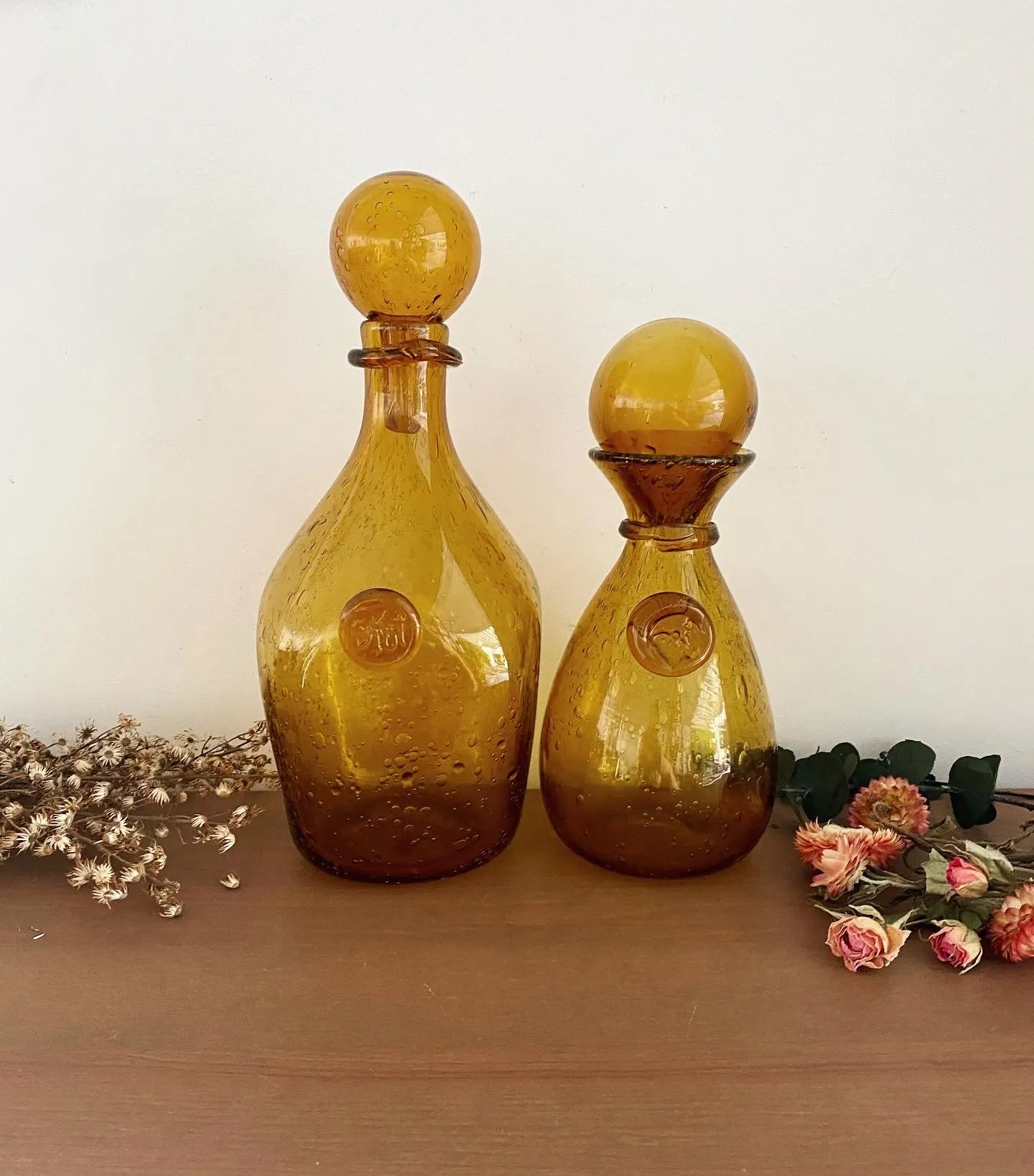 Carafes Biot vintage couleur jaune miel