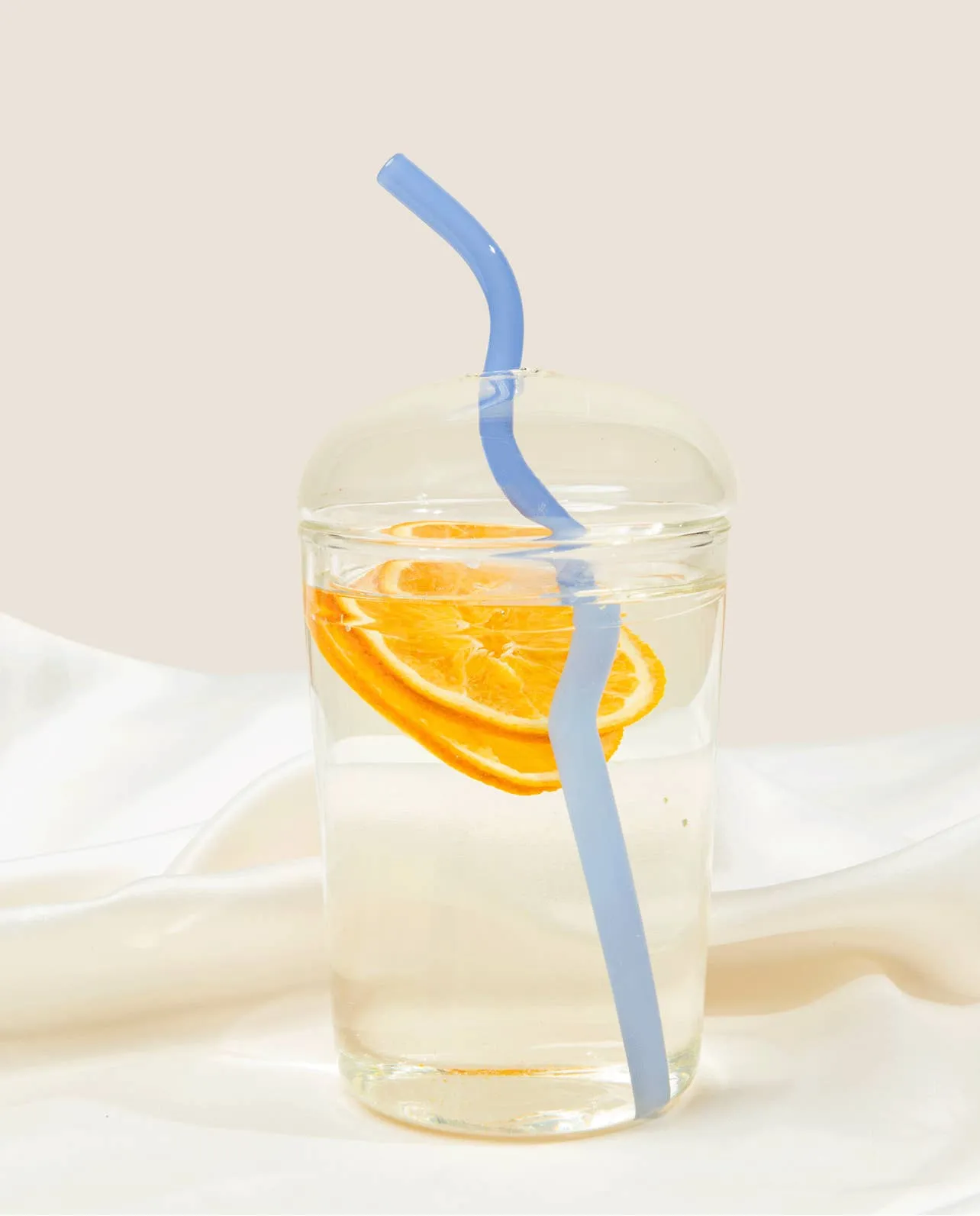 Dome Lid Glass Tumbler with wavy straw Clear