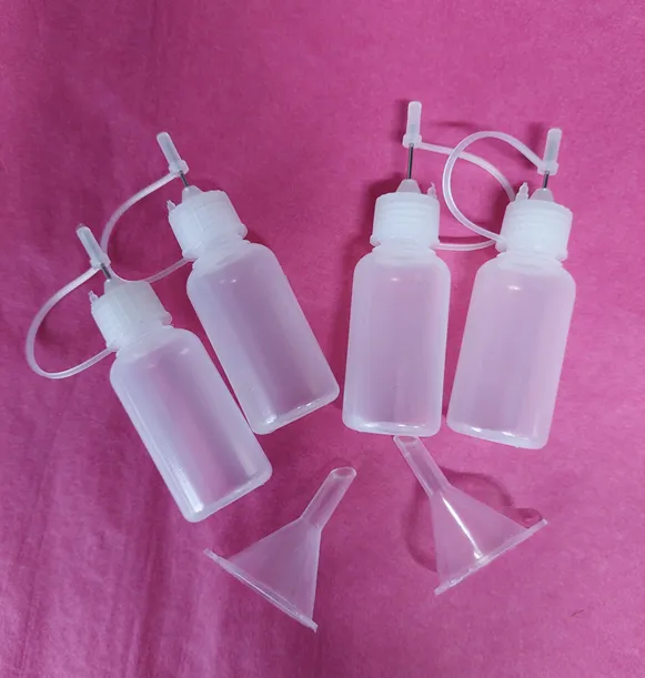 Mini Pour Bottles 20ml with cap and funnels