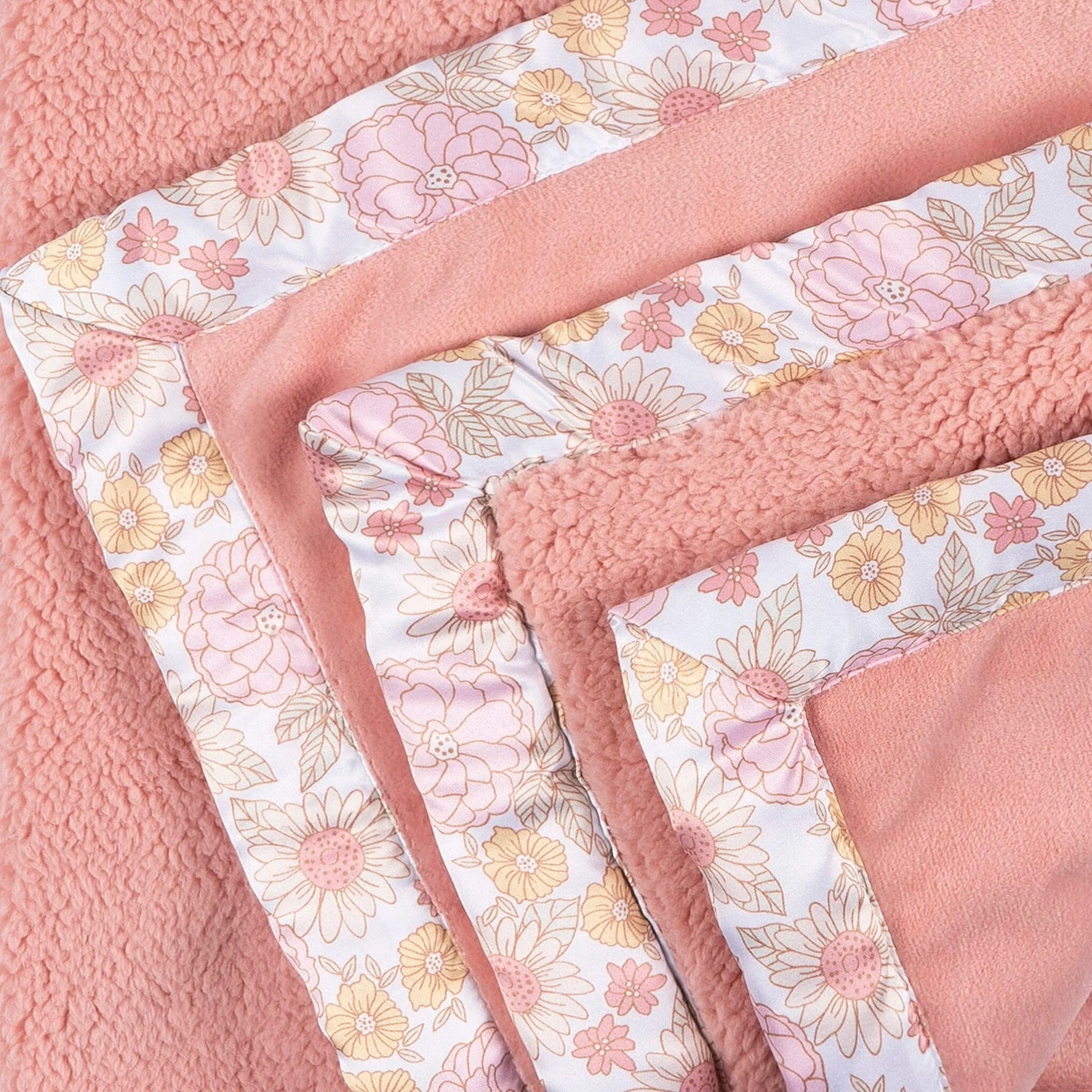 Retro Floral Plush Blanket