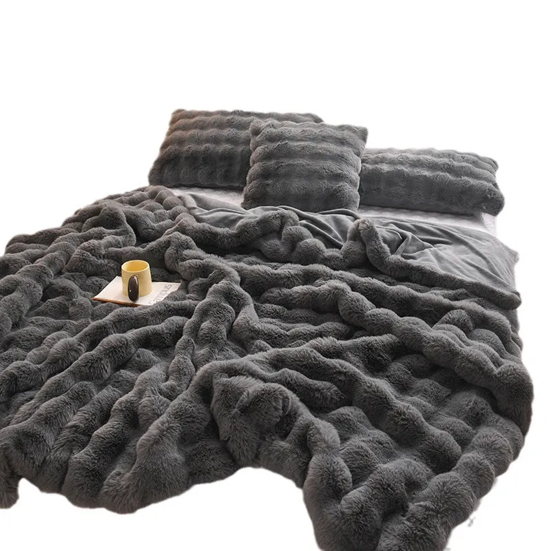 The Clermont-Ferrand | Soft Rabbit Velvet Thickened Double-Sided Fleece Blanket