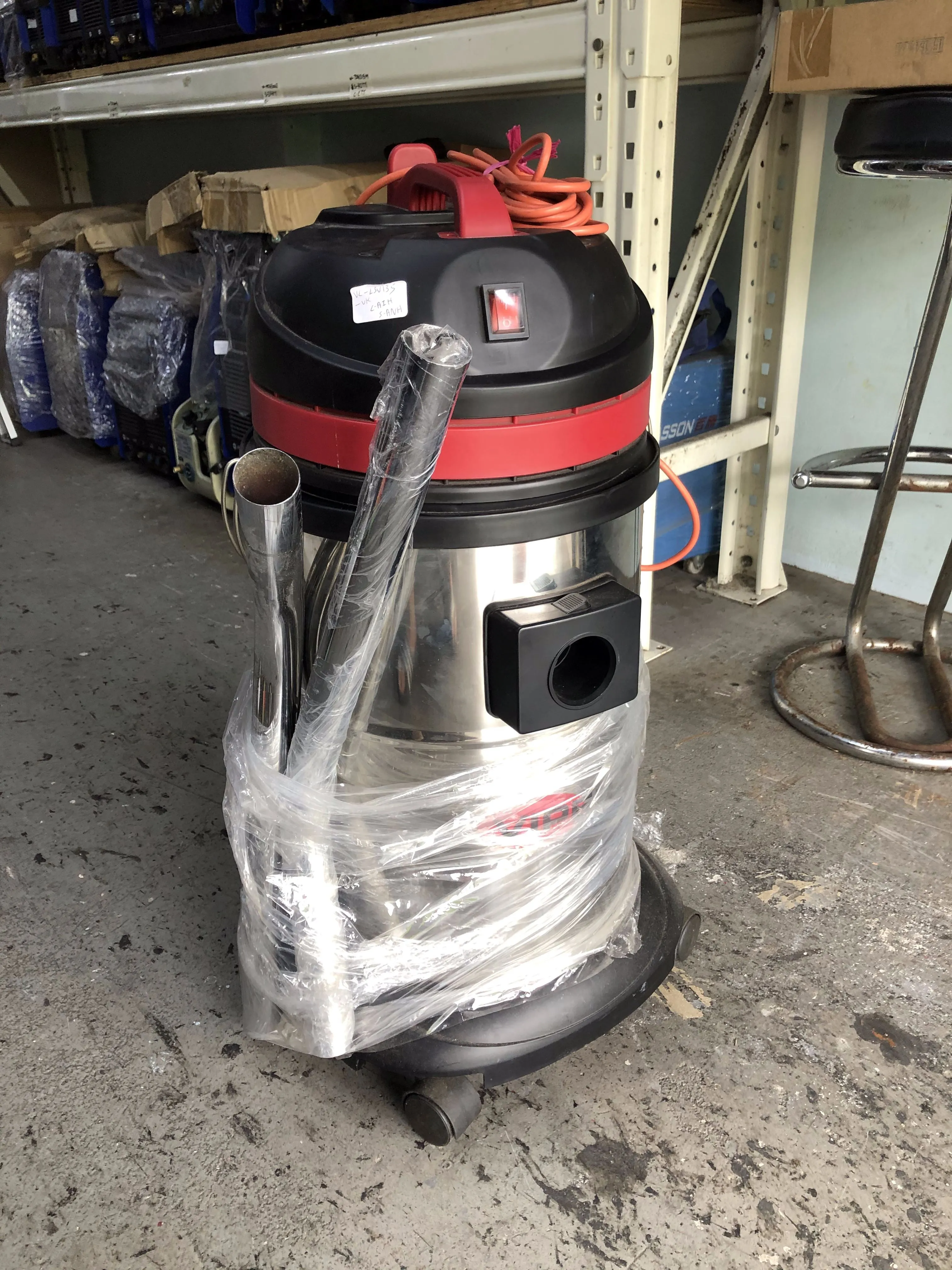 Viper Robust Professional Wet & Dry Vacuum Cleaner | Model : VC-LSU135-UK